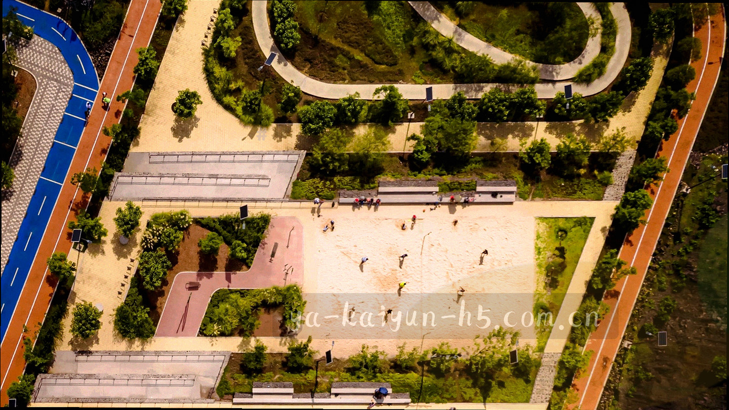 夜间值班室多块屏幕显示积分榜与倒计时，画面以屏幕光为主
